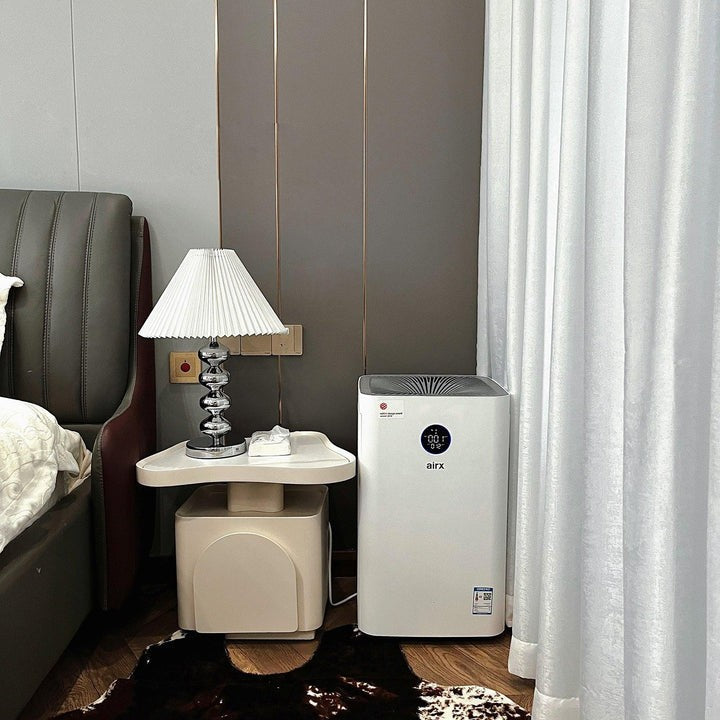 Modern Pleated Fabric Table Lamp with Metal Base