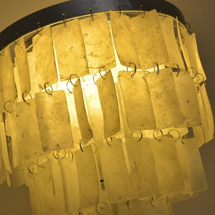 Tiered Shell Table Lamp – Ambient Pearlescent Glow
