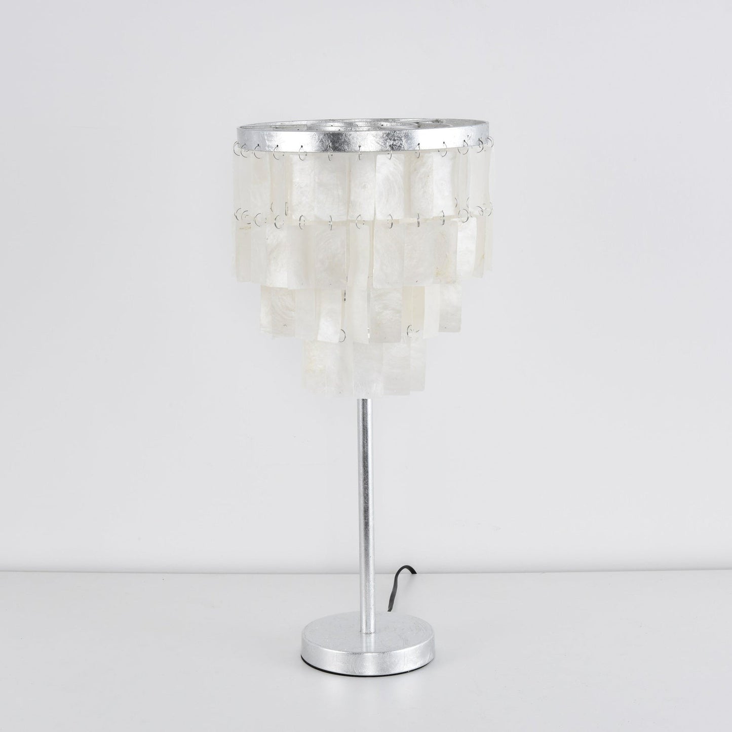 Tiered Shell Table Lamp – Ambient Pearlescent Glow