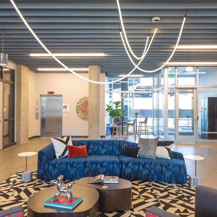 Adjustable Curved Silicone Pendant Light