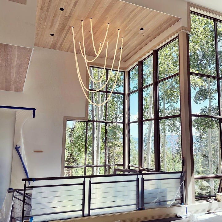 Adjustable Curved Silicone Pendant Light