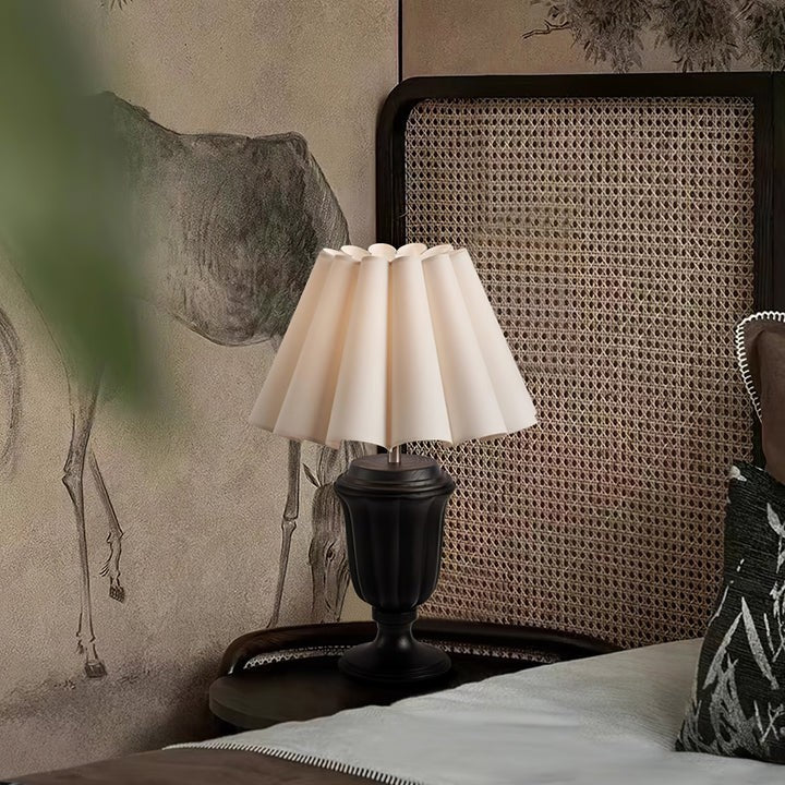 Beige Scalloped Tulip Table Lamp with Wooden Base