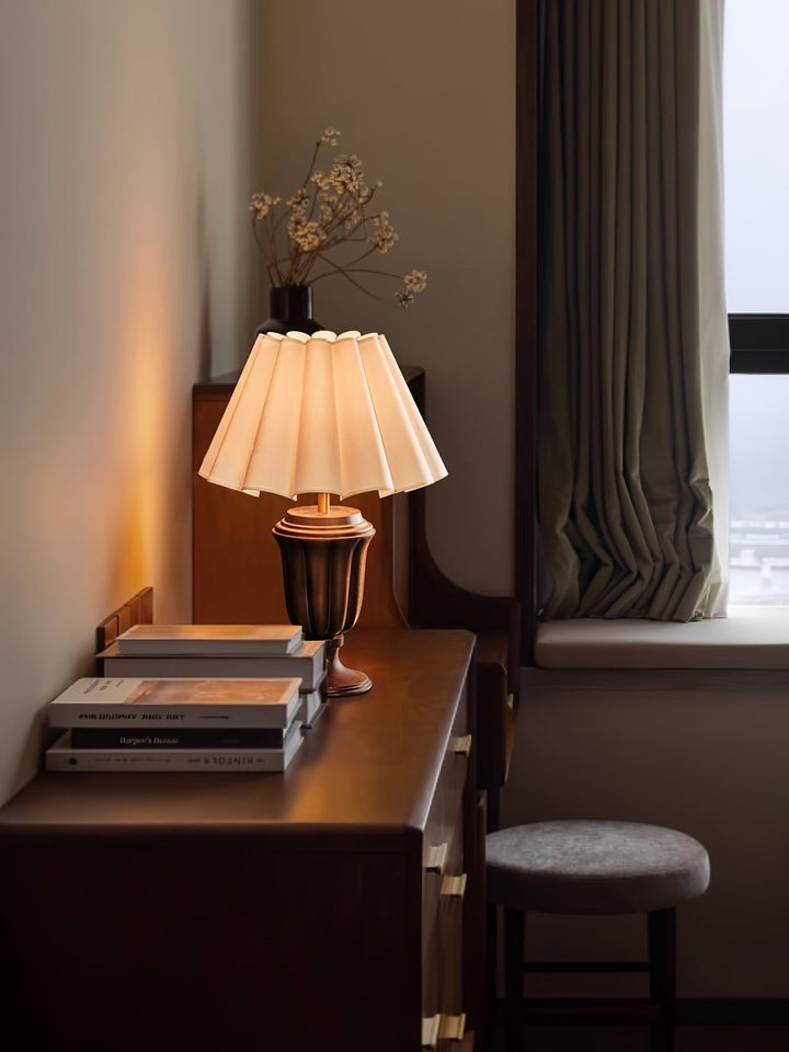 Beige Scalloped Tulip Table Lamp with Wooden Base