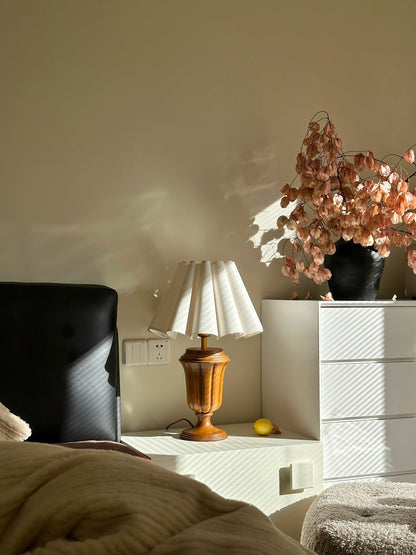 Beige Scalloped Tulip Table Lamp with Wooden Base