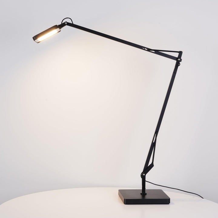 Edge LED Table Lamp – Sleek Modern Aluminum Lighting