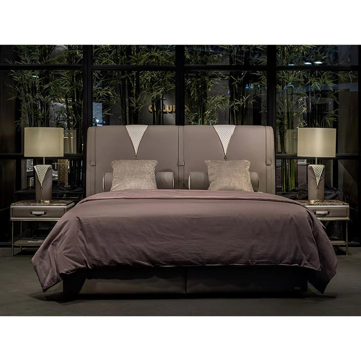 Elegant Leather & Metal Table Lamp with Gold Accents