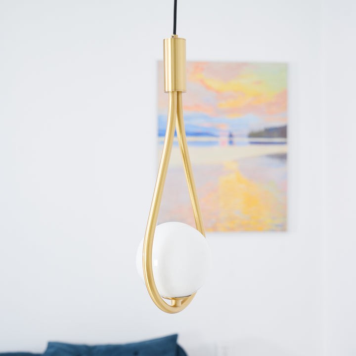 Pearl Glass Globe Pendant Light – 16cm Diameter